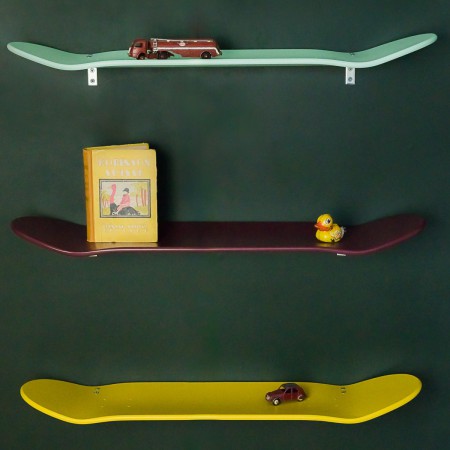 Etagères skate board vert d' eau
