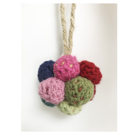 Patère boule de crochet fille  Leçons de Choses