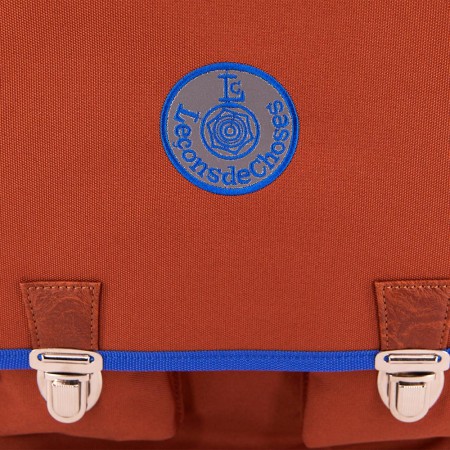 cartable vintage petit brun de bleu roi  bande arc en ciel | Leçons de choses