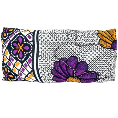 coussin lapin broderie leçons de choses (tissu comorien)