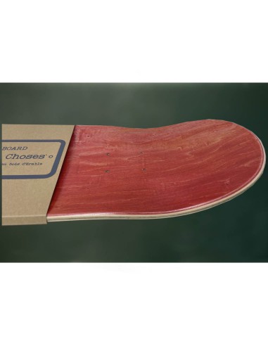 étagère skateboard rouge et boi