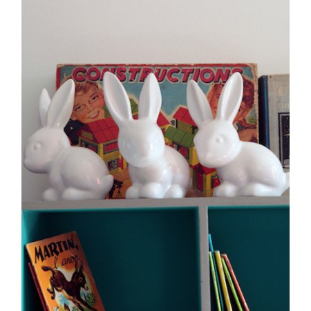 Lapin en céramique blanc