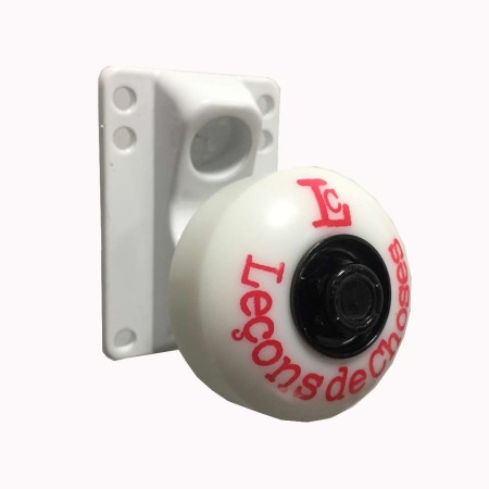 patère roue de skate blanche  Leçons de Choses